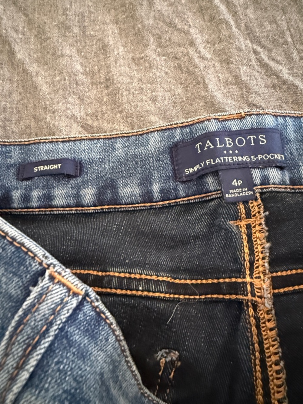 Talbots Women’s Medium Wash Straight Leg Jeans size 4P